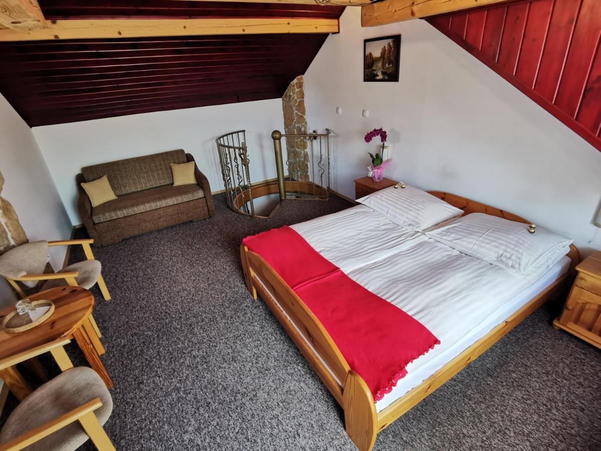 Dom Pod Tujami Bed and Breakfast Kraków Exteriör bild