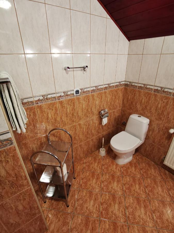 Dom Pod Tujami Bed and Breakfast Kraków Exteriör bild
